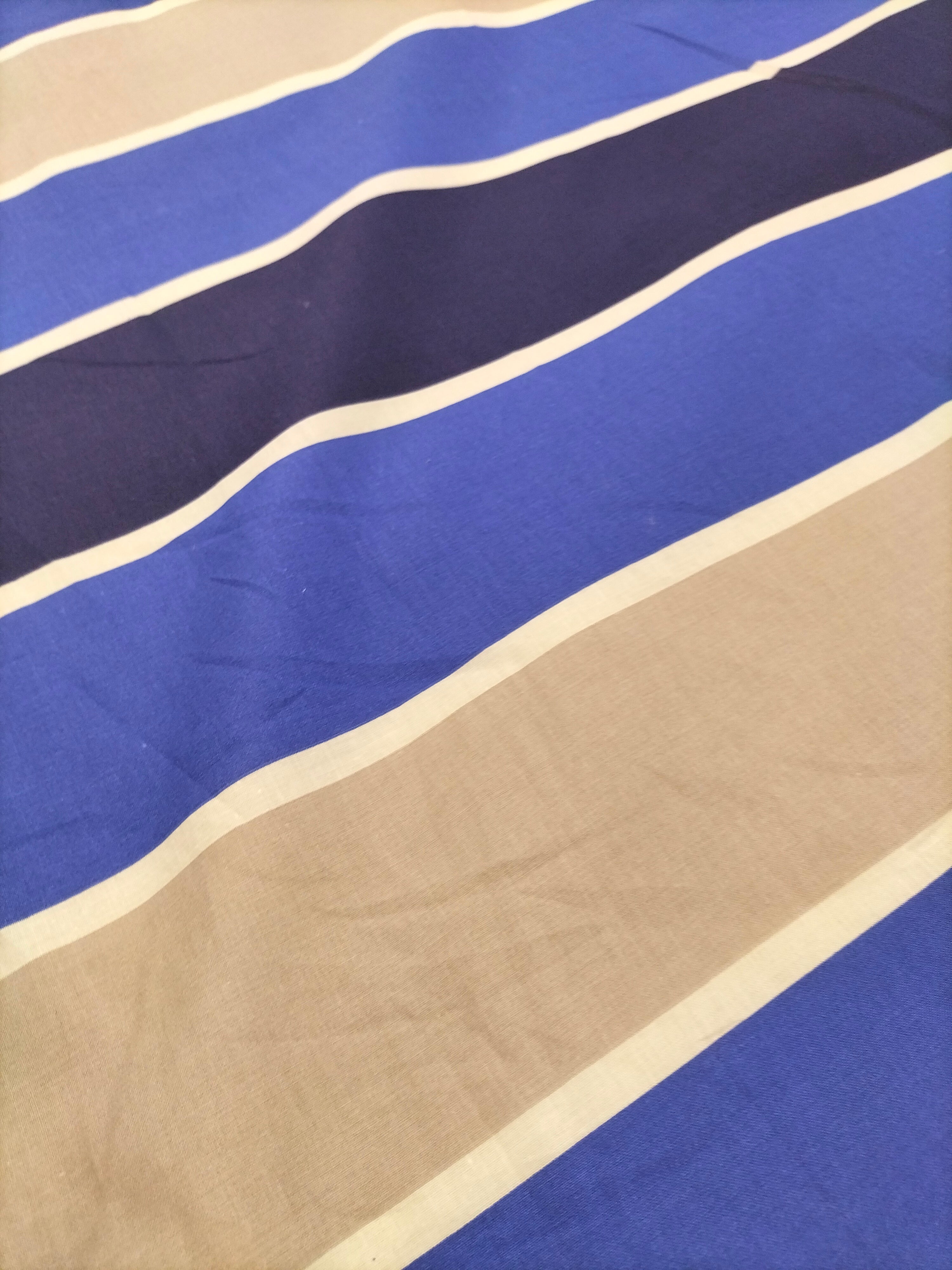 Cotone vintage dalla fantasia a righe grigie e rosse - Parà (Copia)