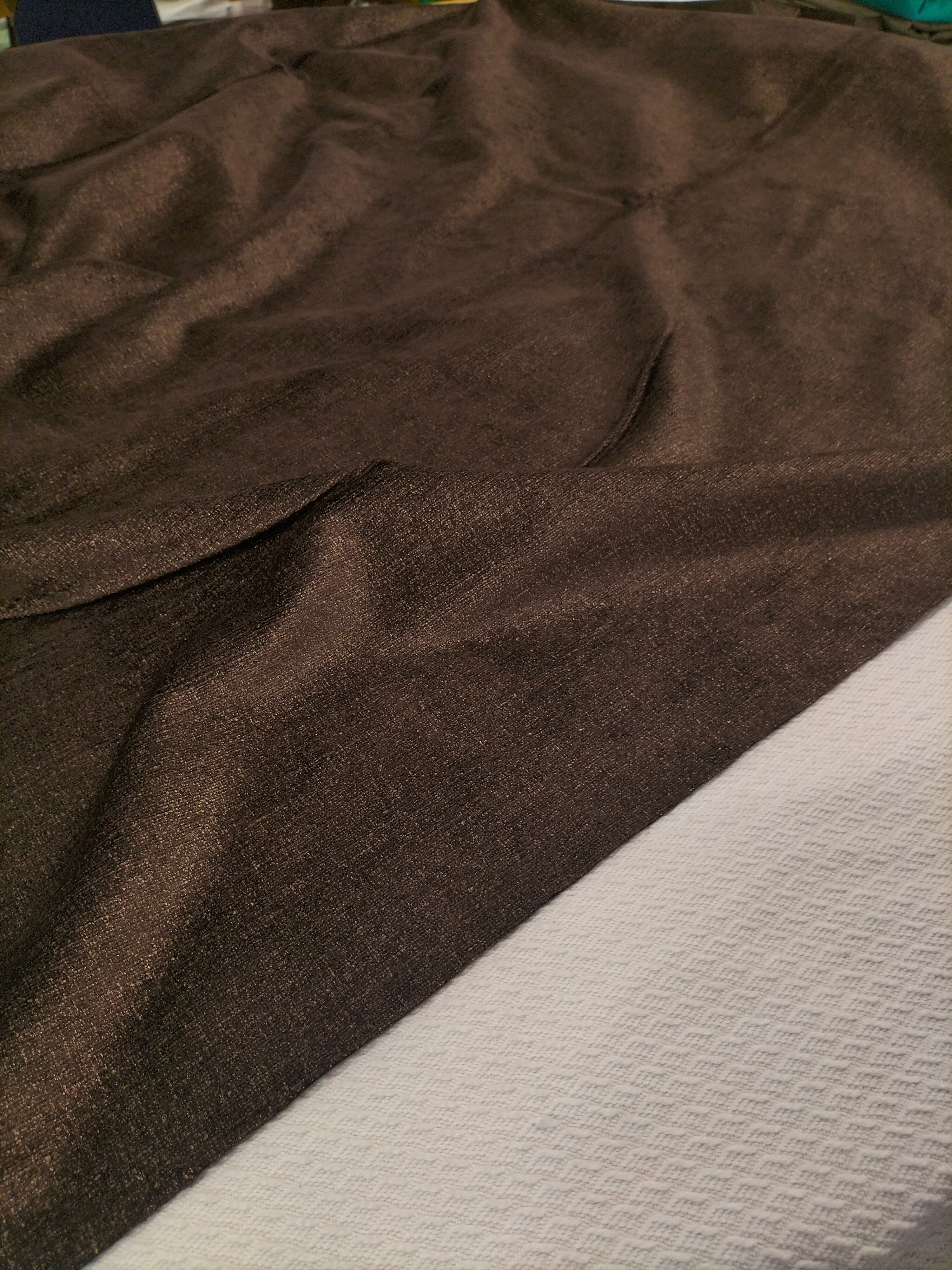 Lussuoso velluto marrone scuro brillante 190 x 145 cm