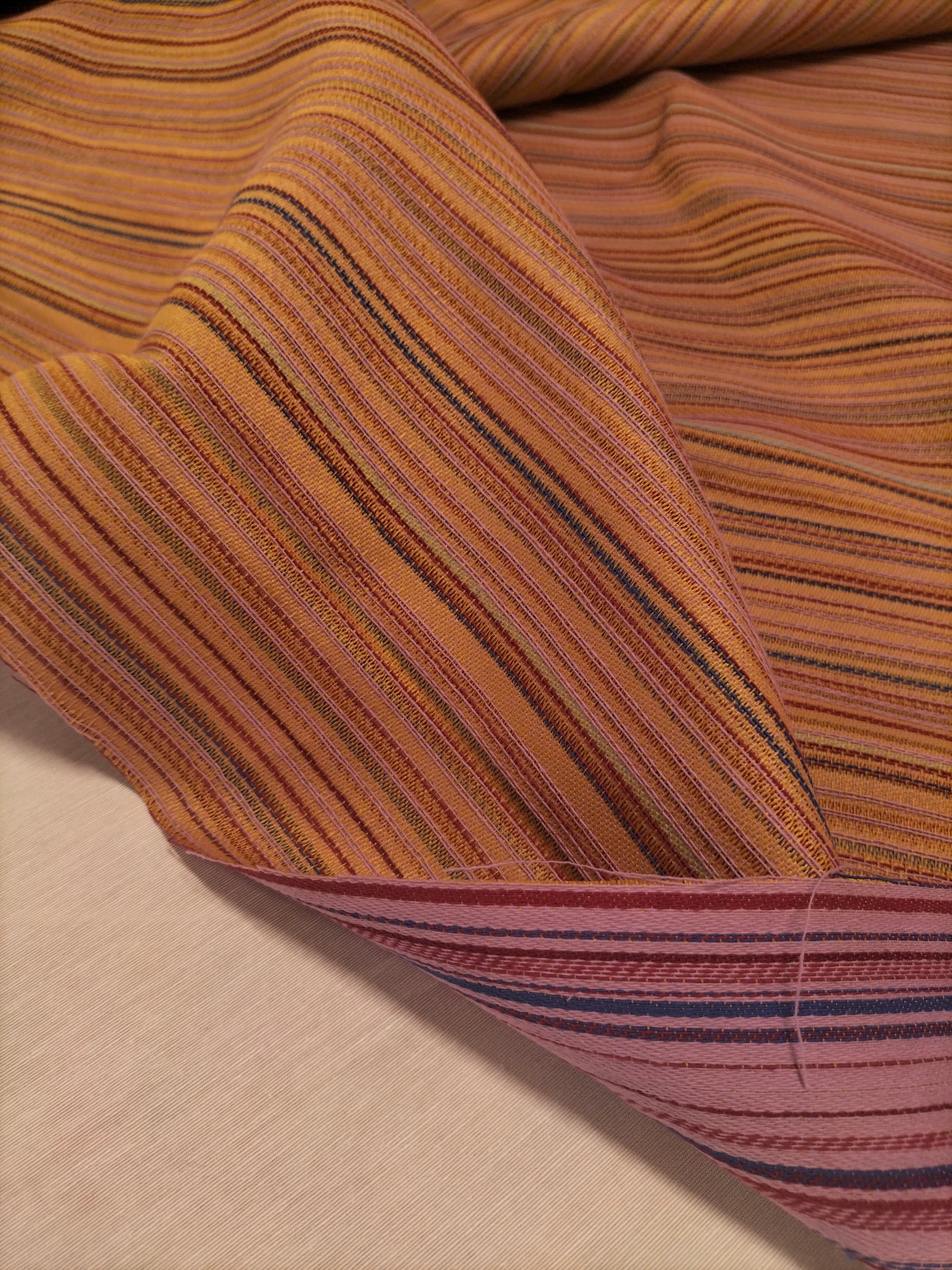 Tessuto d'arredo in doppia altezza