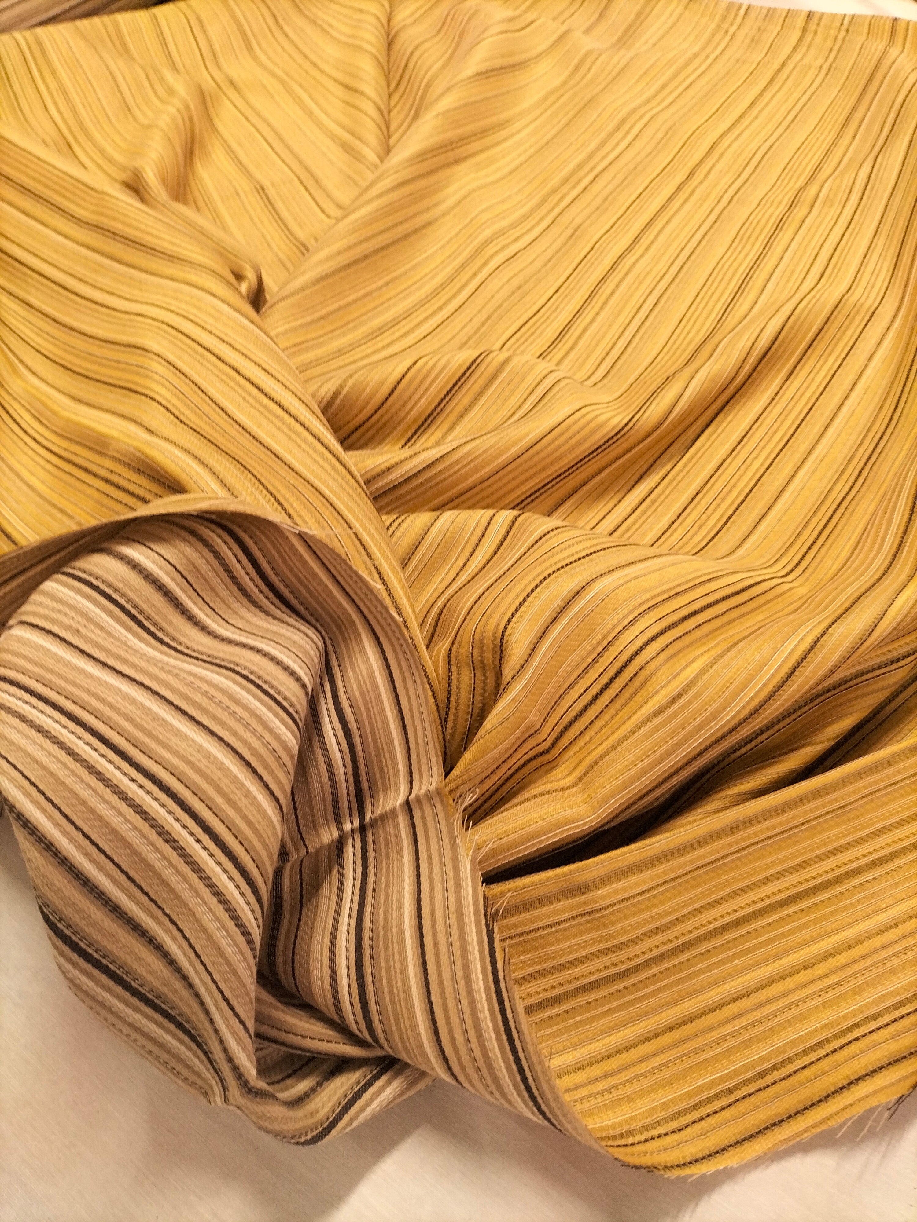 Tessuto d'arredo in doppia altezza