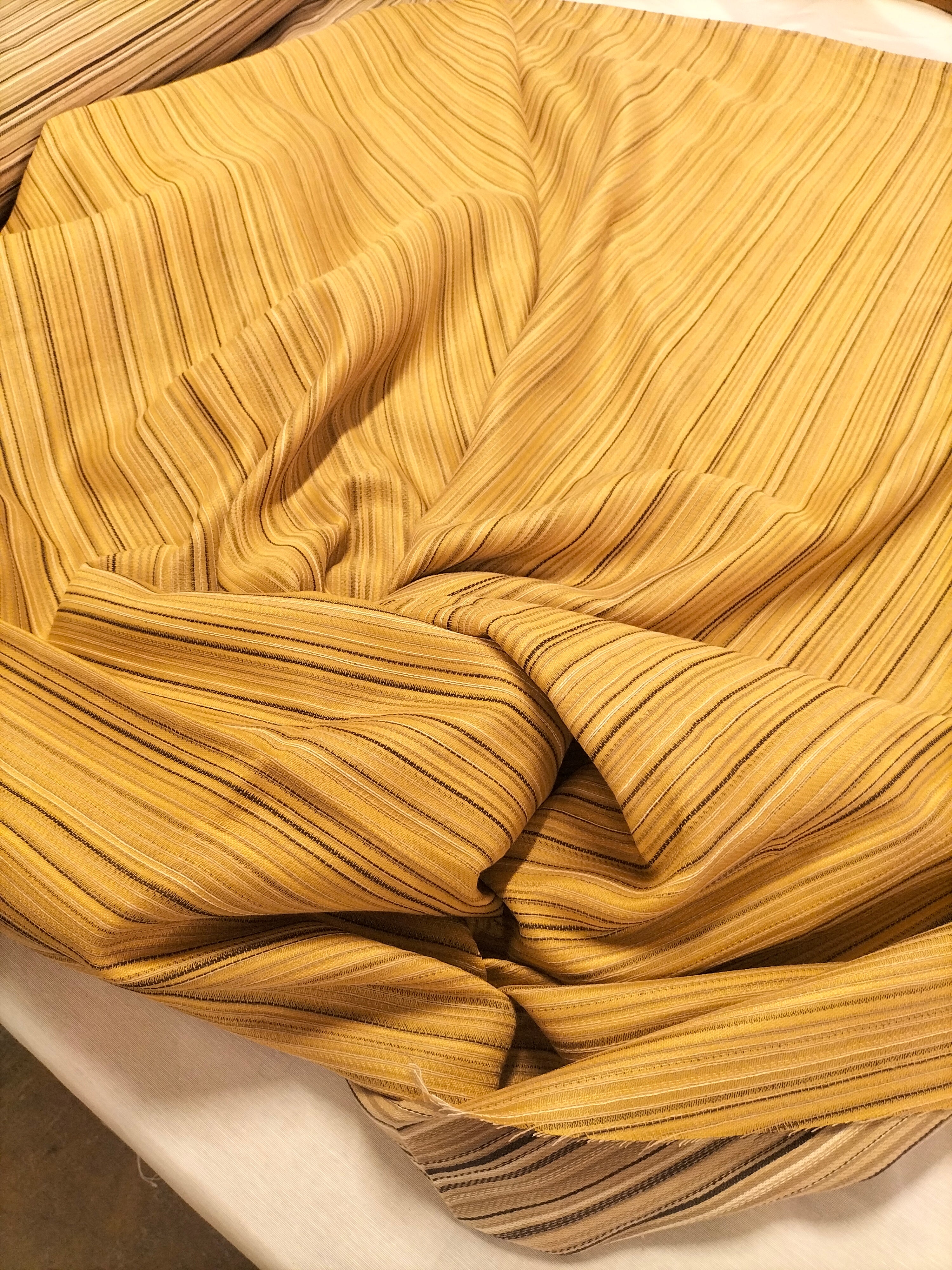 Tessuto d'arredo in doppia altezza