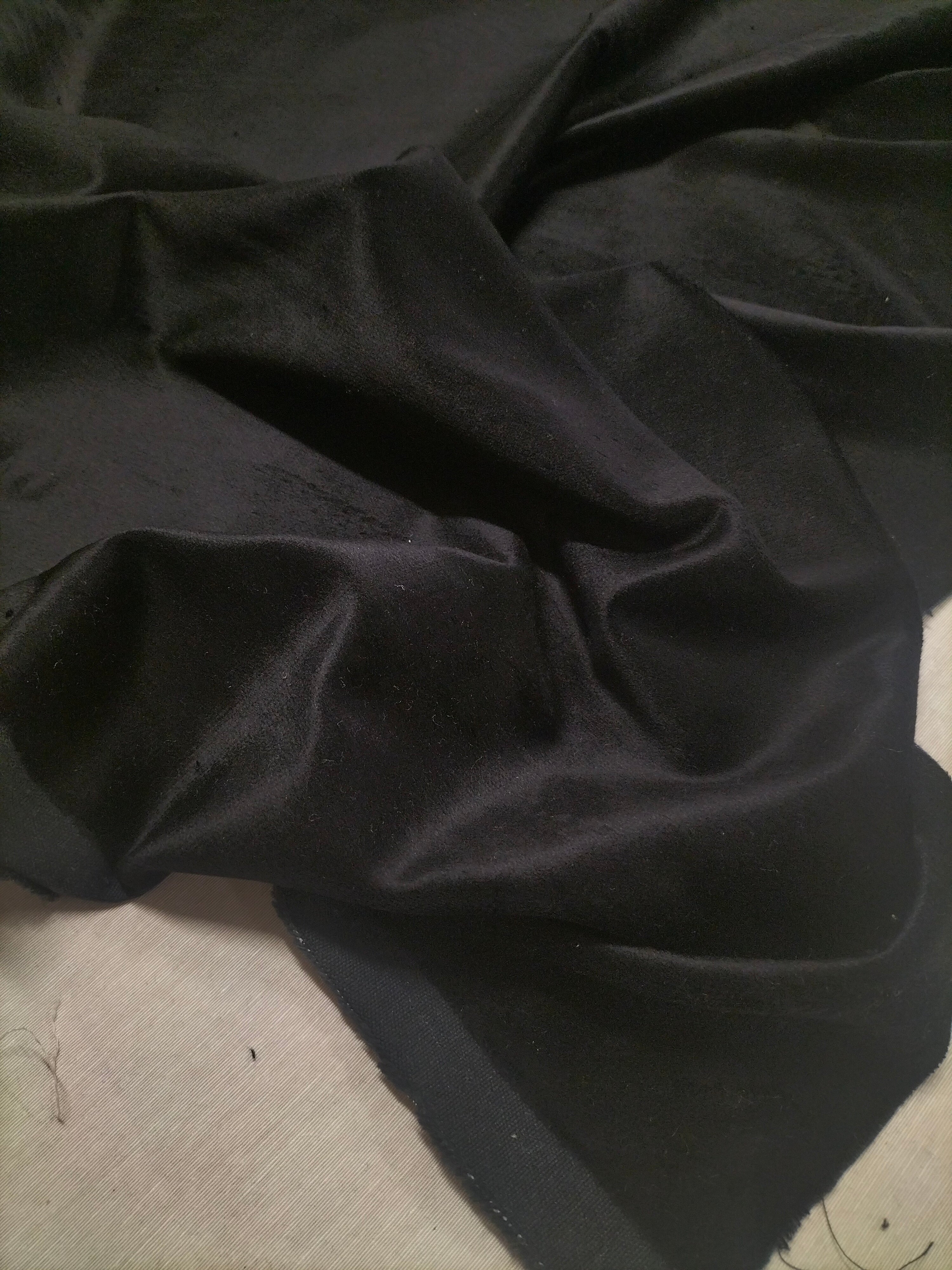 Pregiato velluto nero
