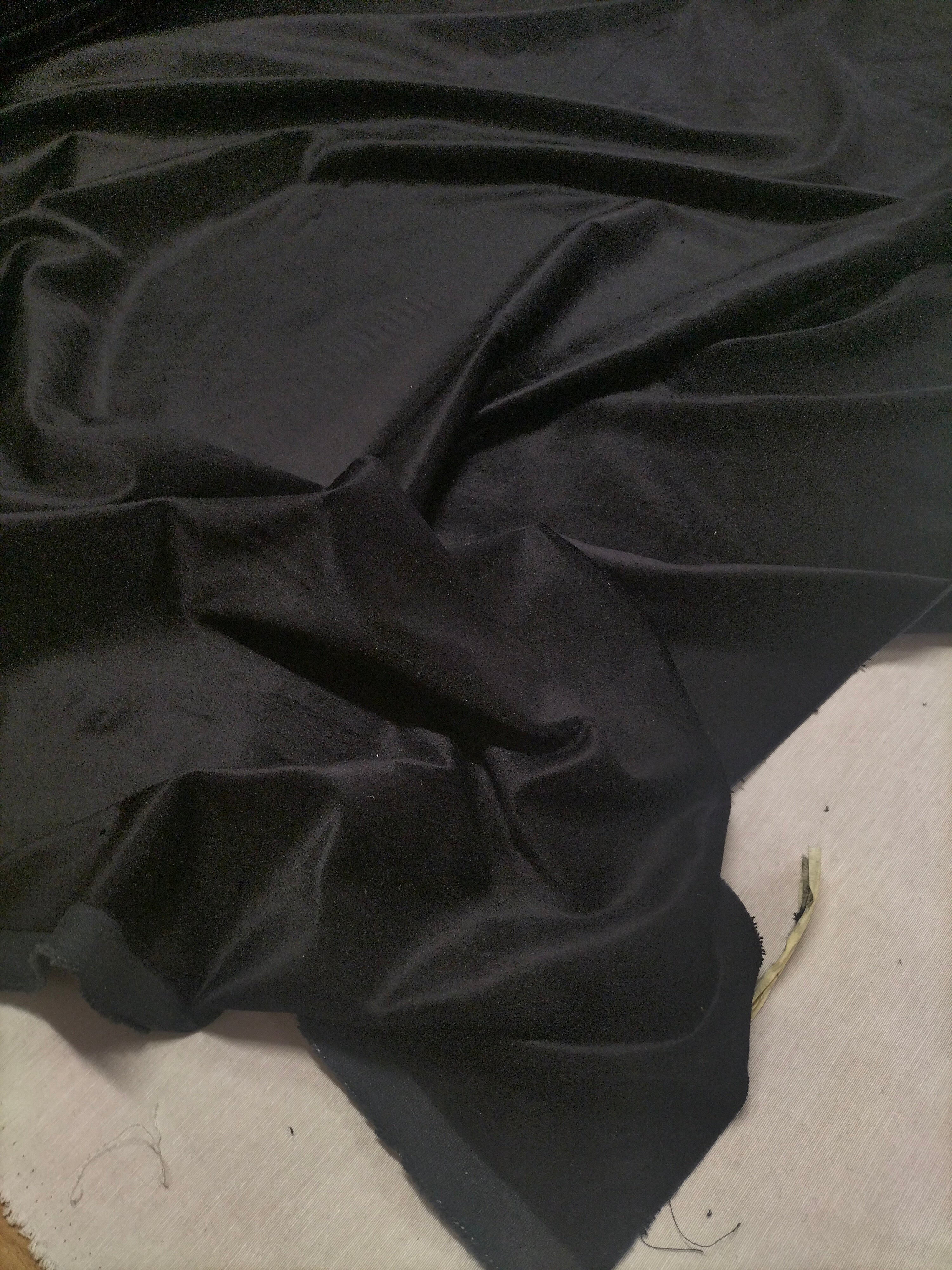Pregiato velluto nero