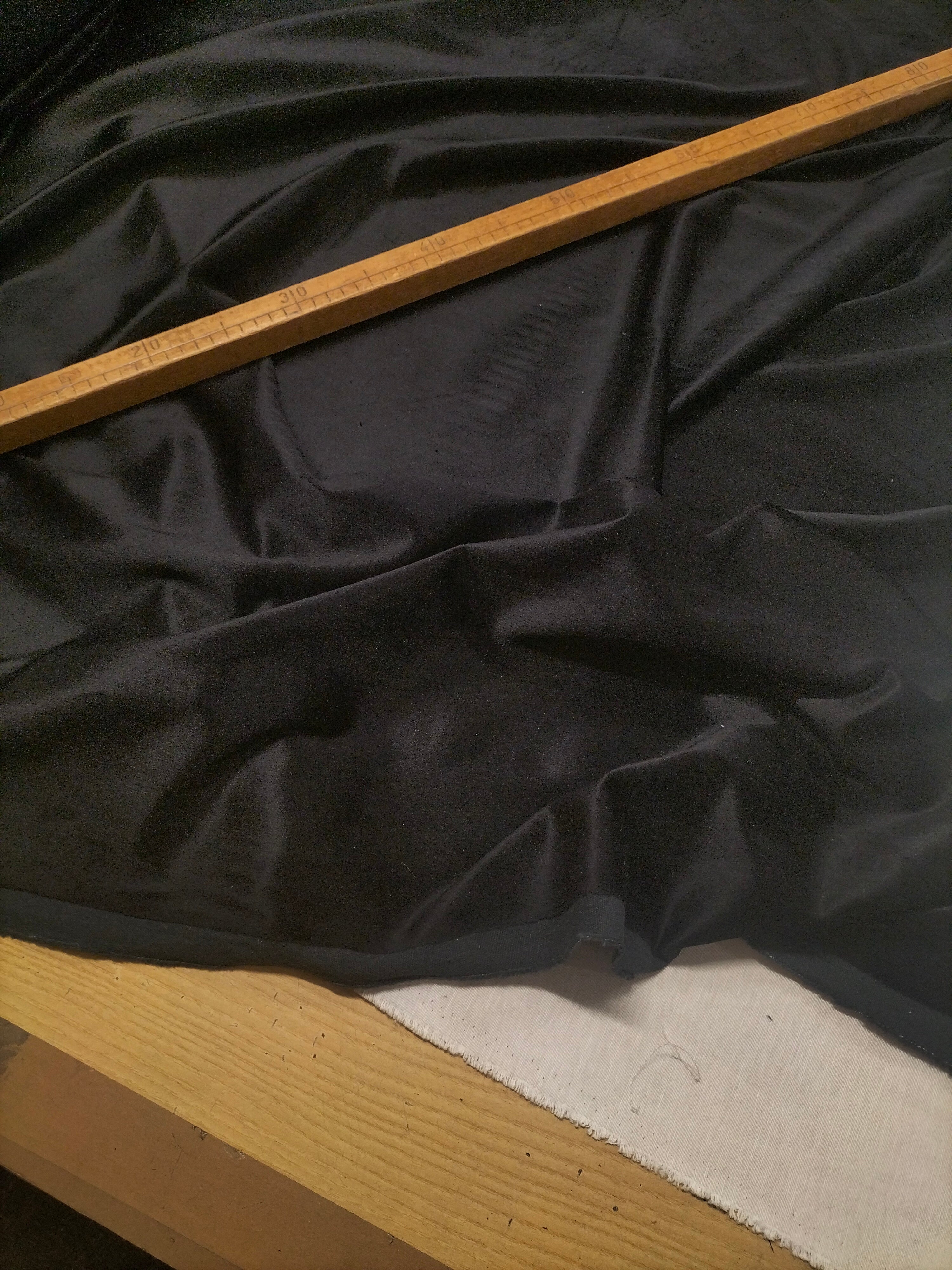 Pregiato velluto nero