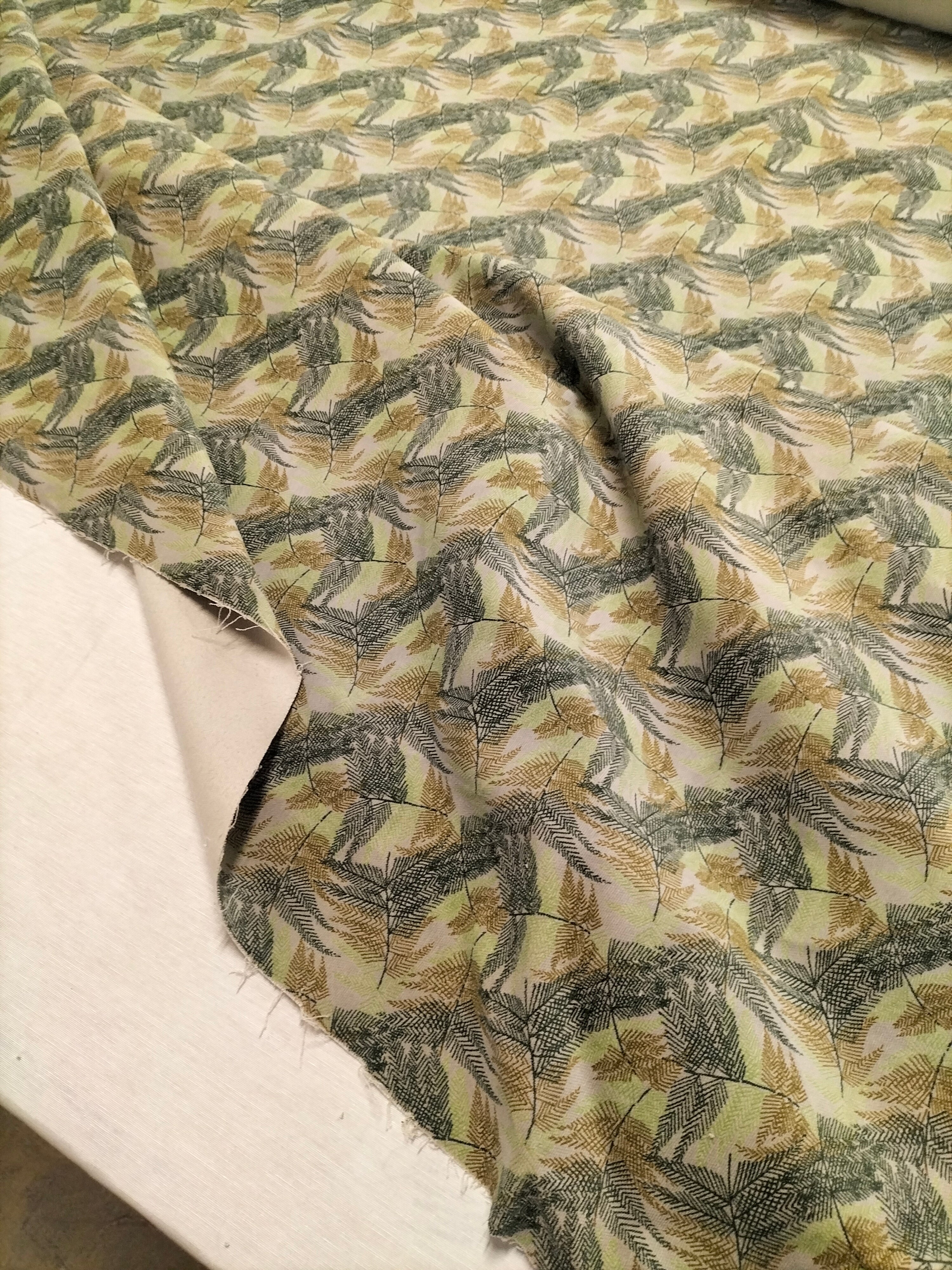 Pregiato velluto fantasia foliage