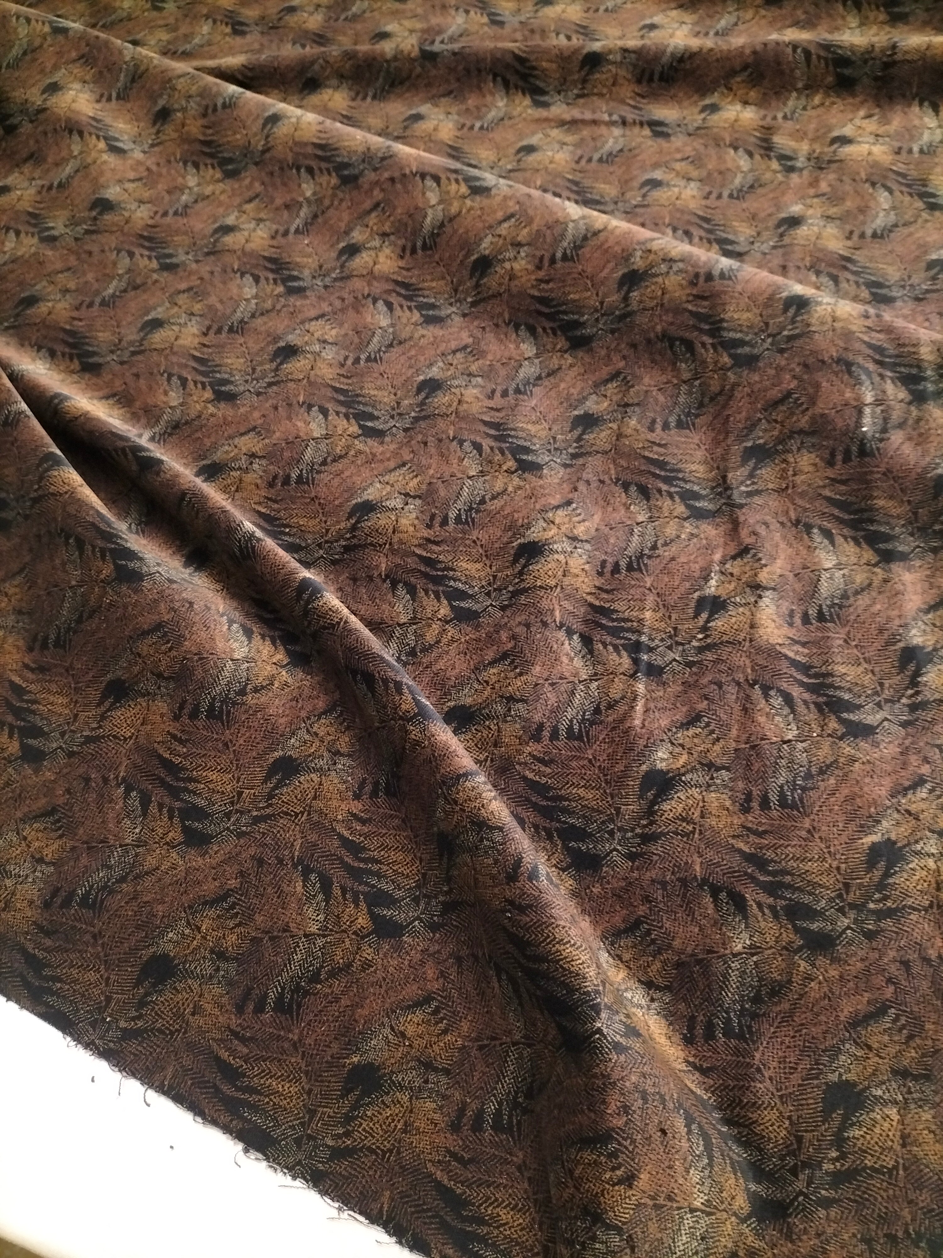 Pregiato velluto fantasia foliage