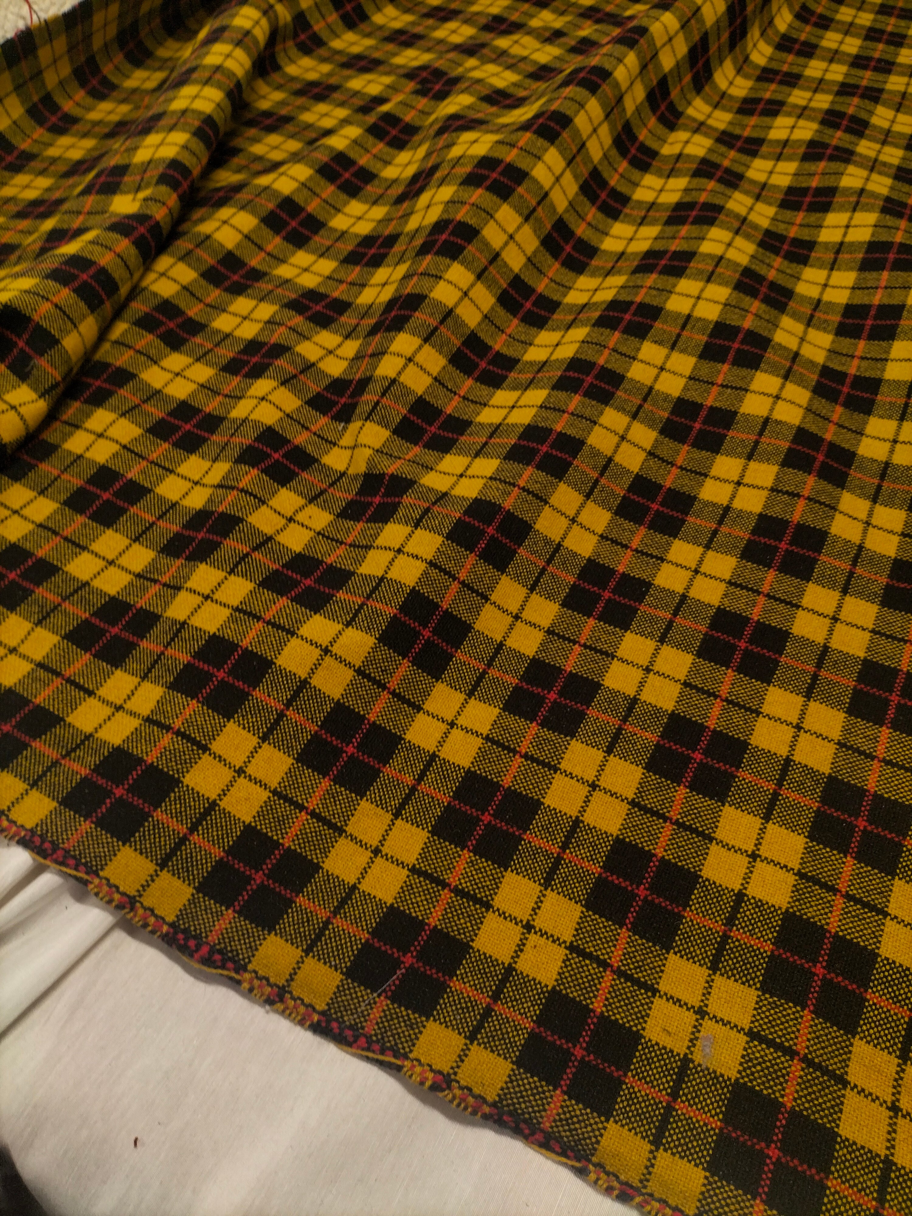 Tessuto d'arredo dalla fantasia scozzese gialla e blu