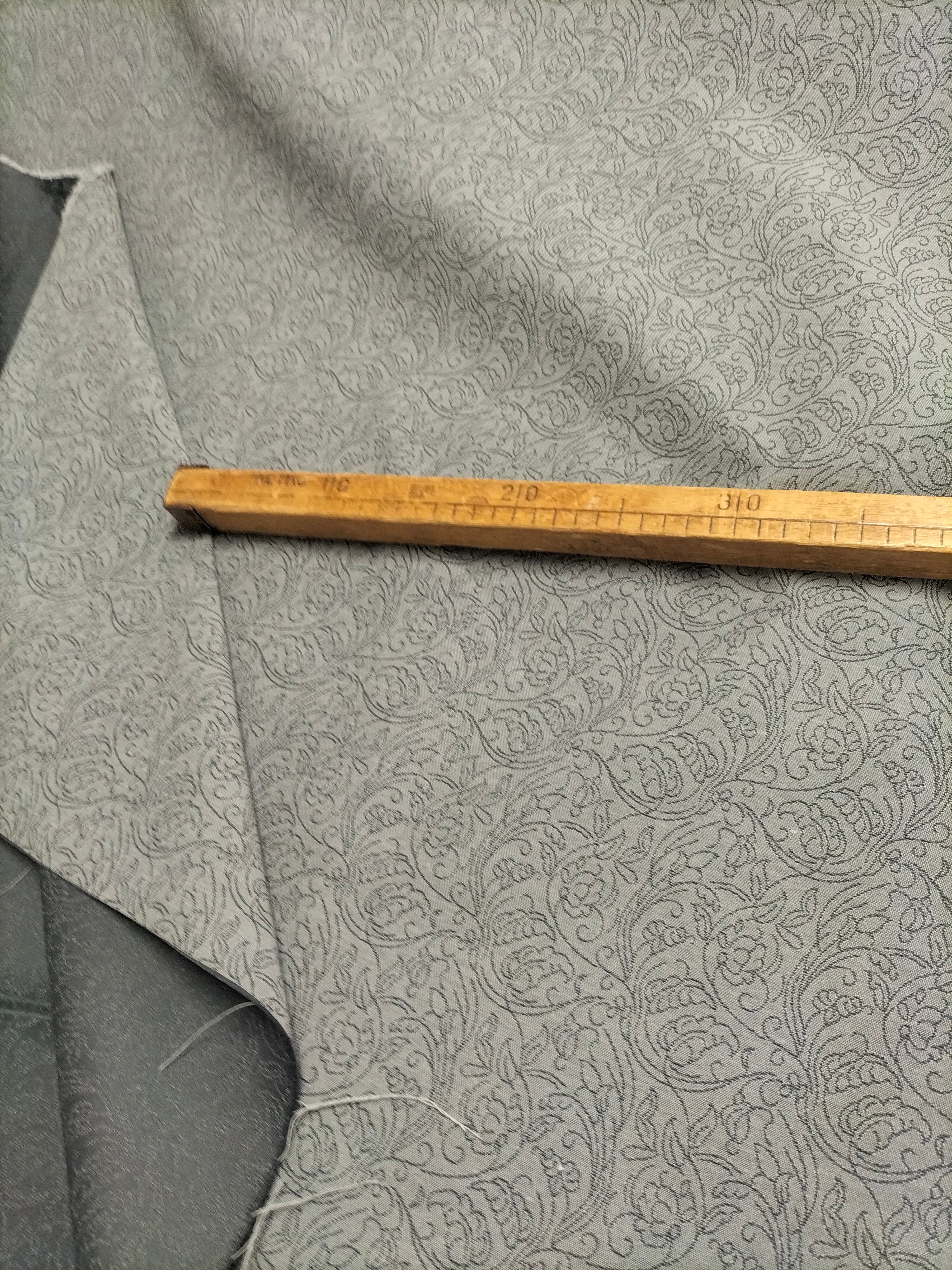 Tessuto d'arredo grigio in fantasia floreale - alto 310 cm