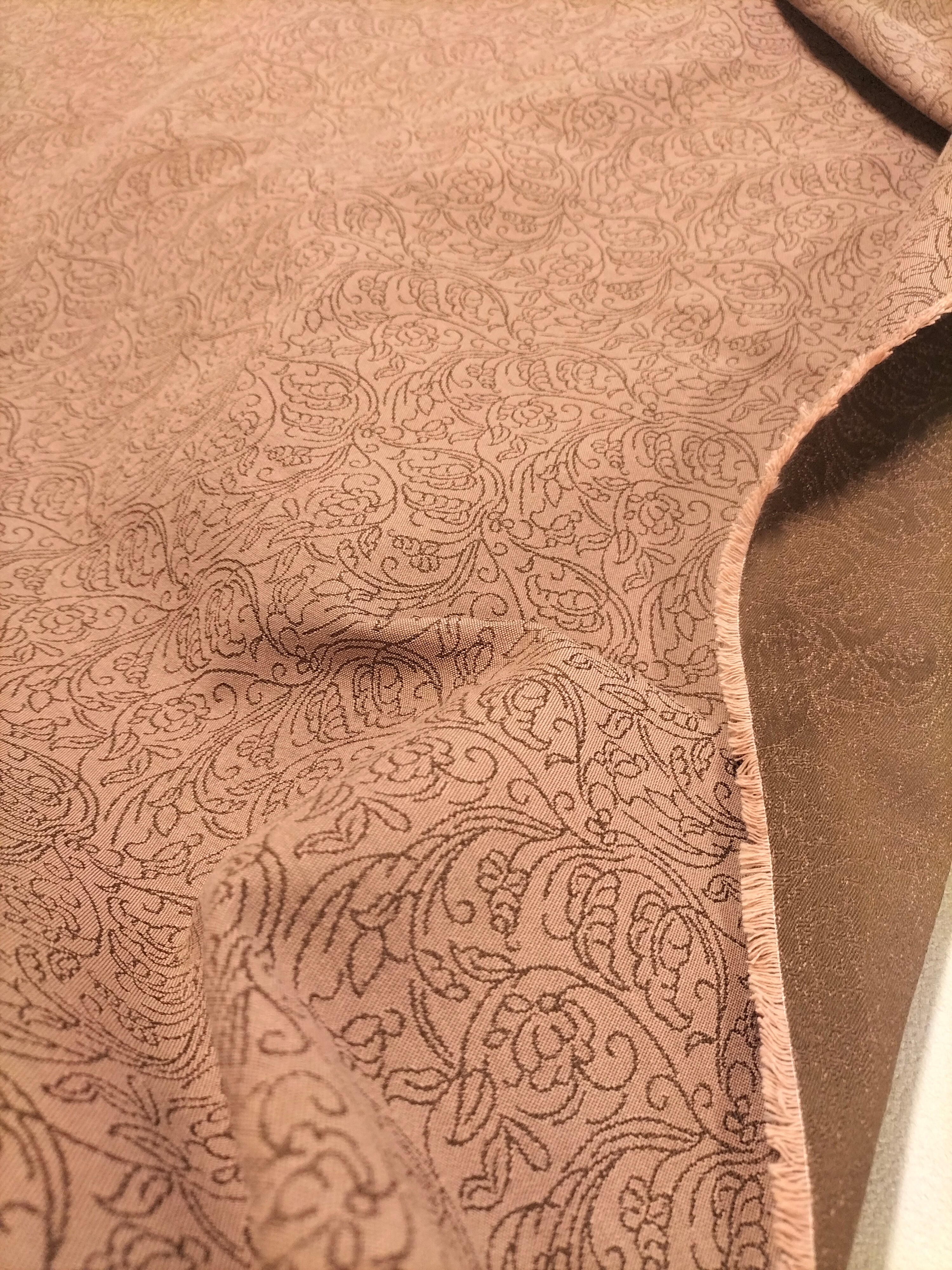 Tessuto d'arredo marrone chiaro in fantasia floreale - alto 310 cm