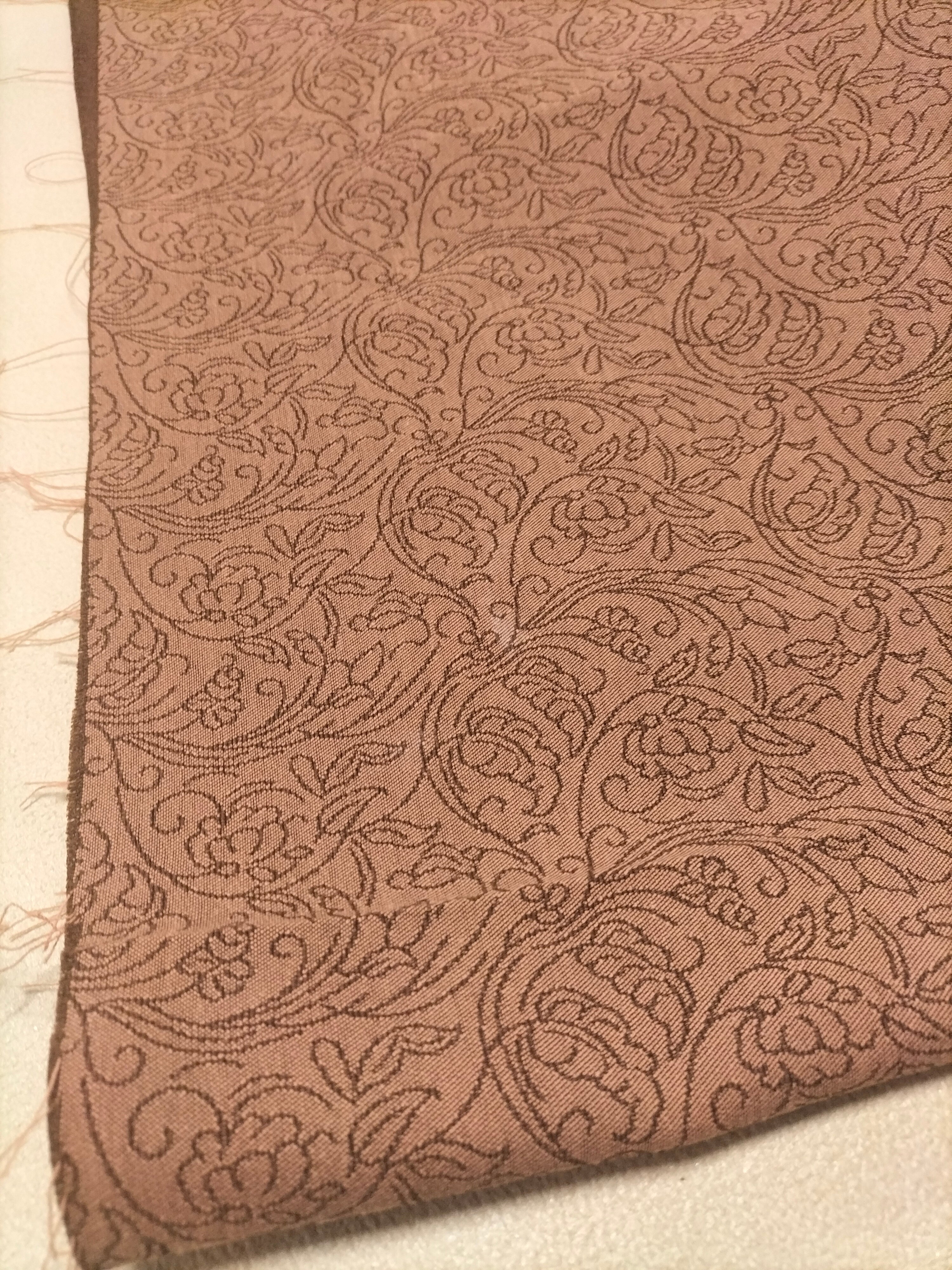 Tessuto d'arredo marrone chiaro in fantasia floreale - alto 310 cm