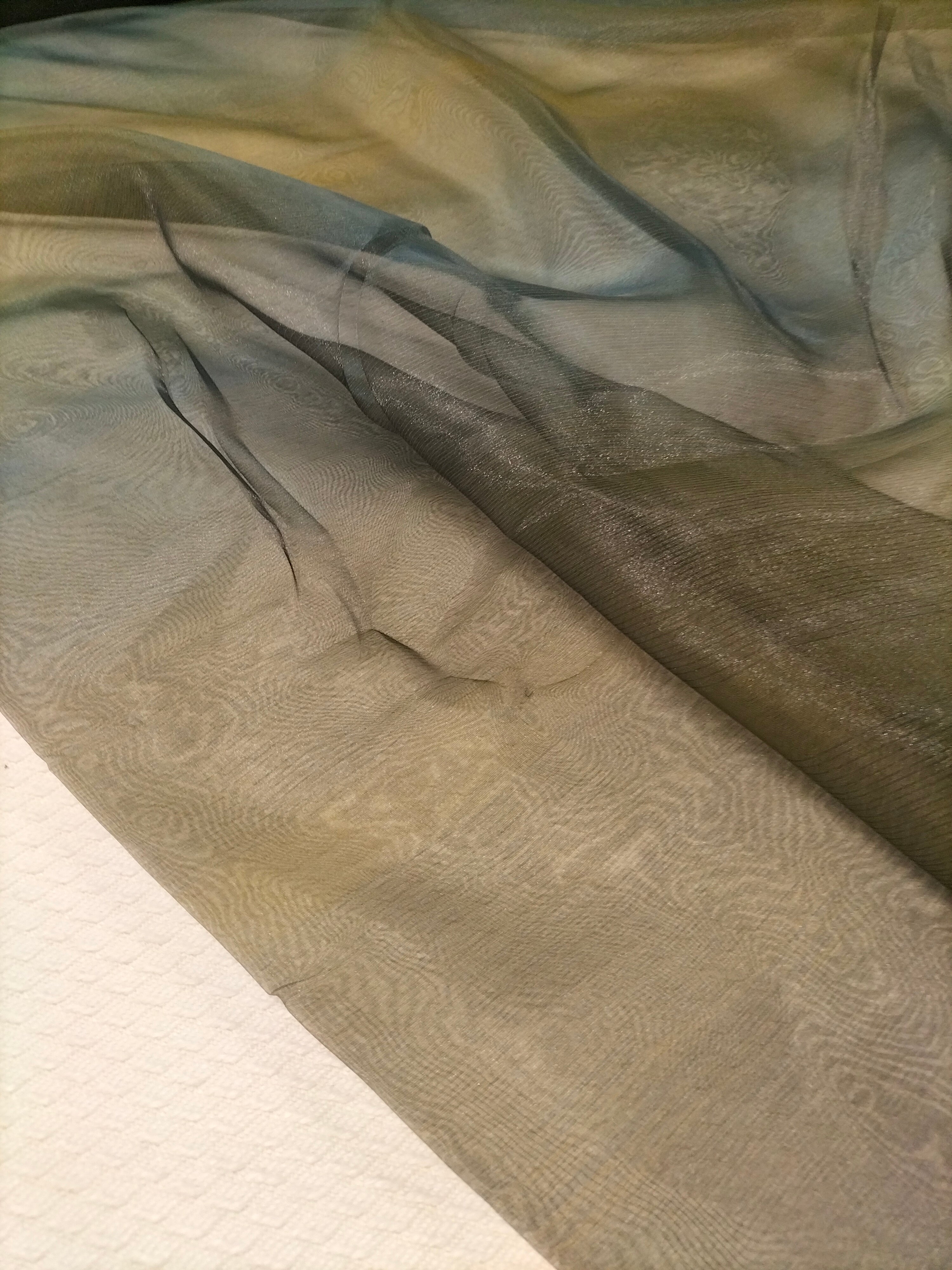 Tendone in organza bicolore oro e blu