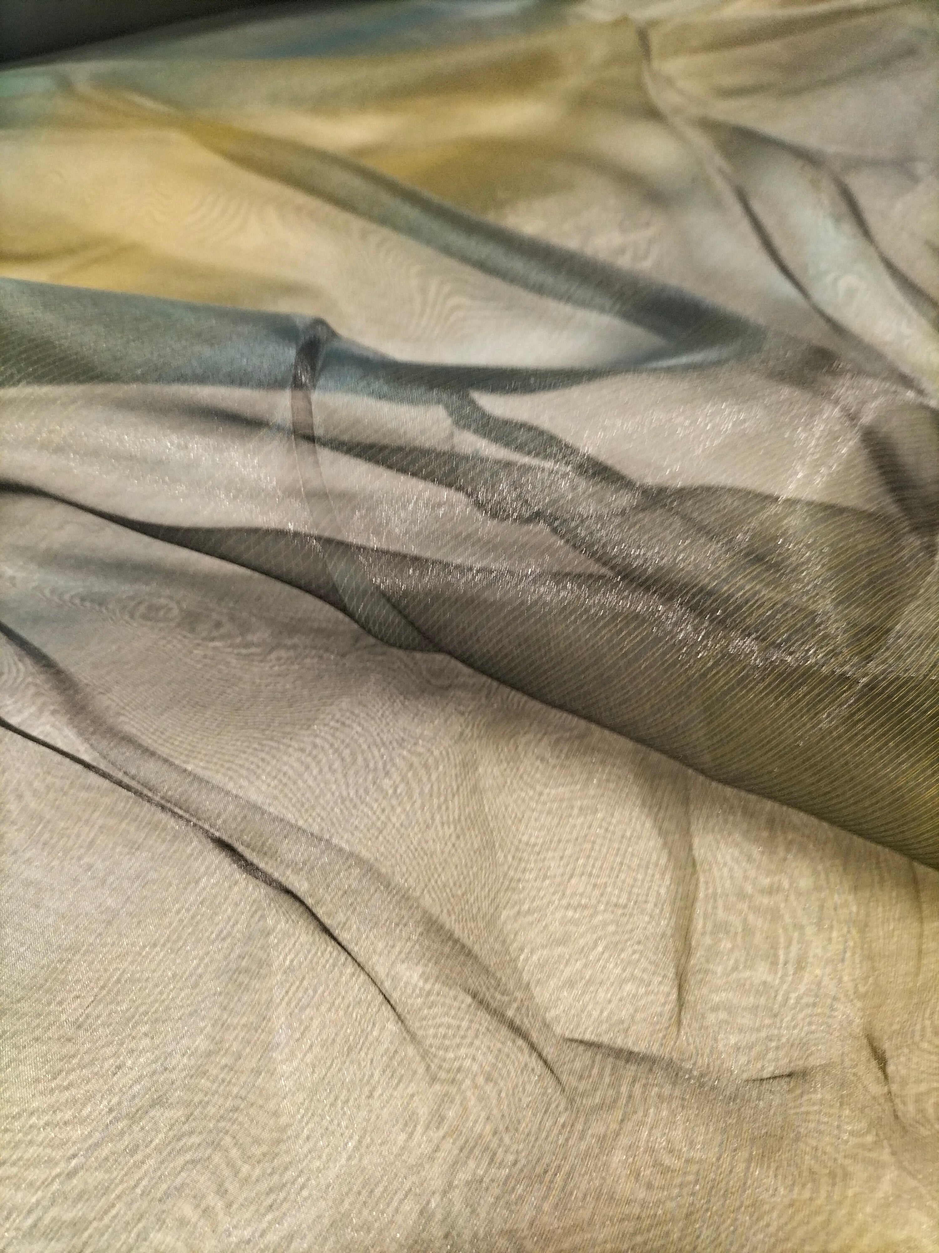 Tendone in organza bicolore oro e blu