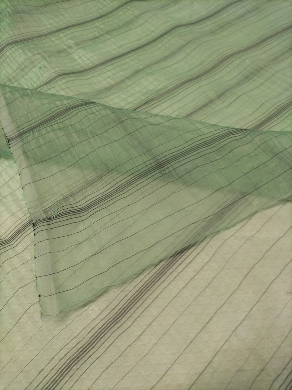 Tendone in organza verde a righe - alto 330 cm