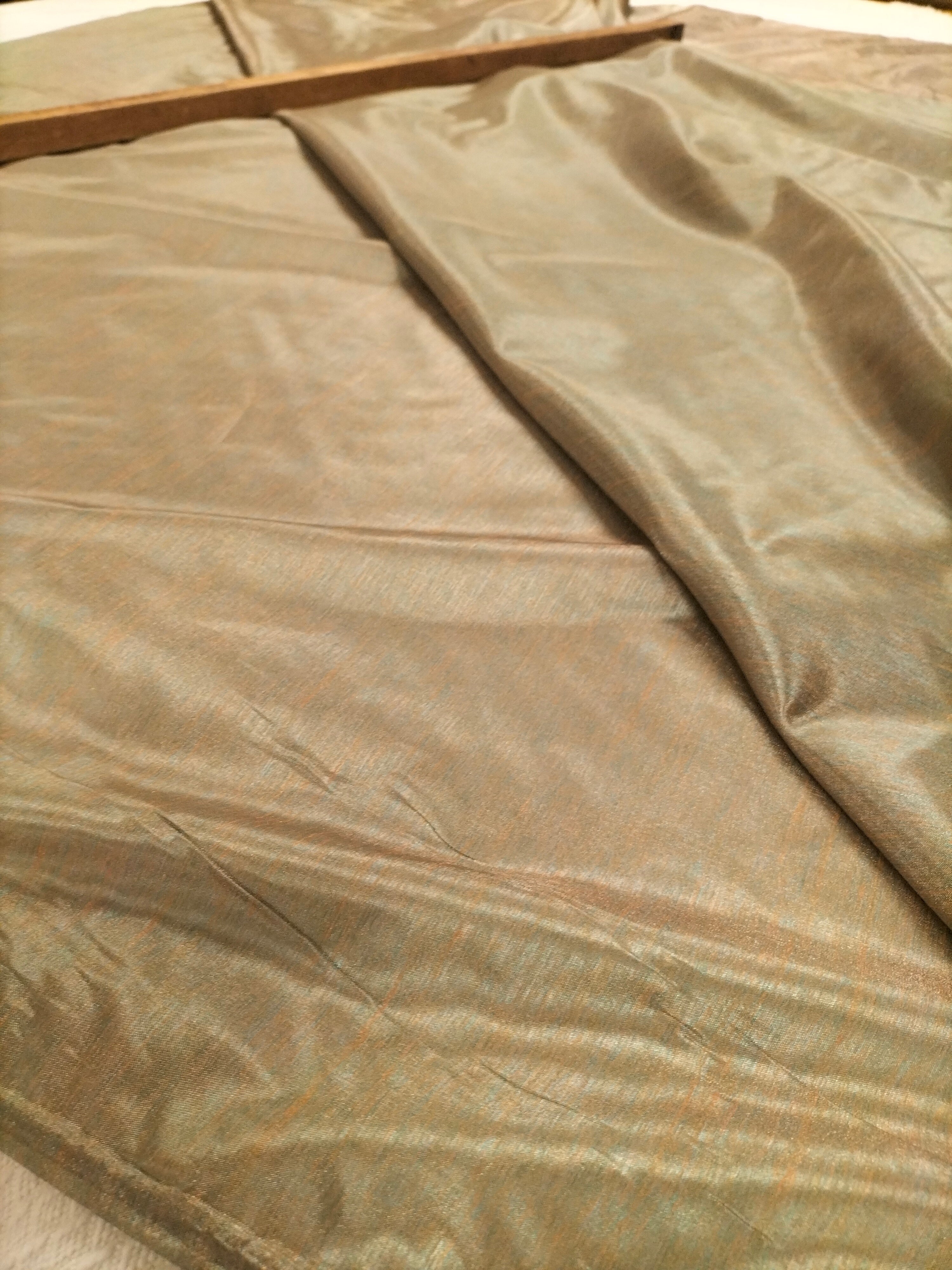 Tendone in organza cangiante verde ramato - alto 290