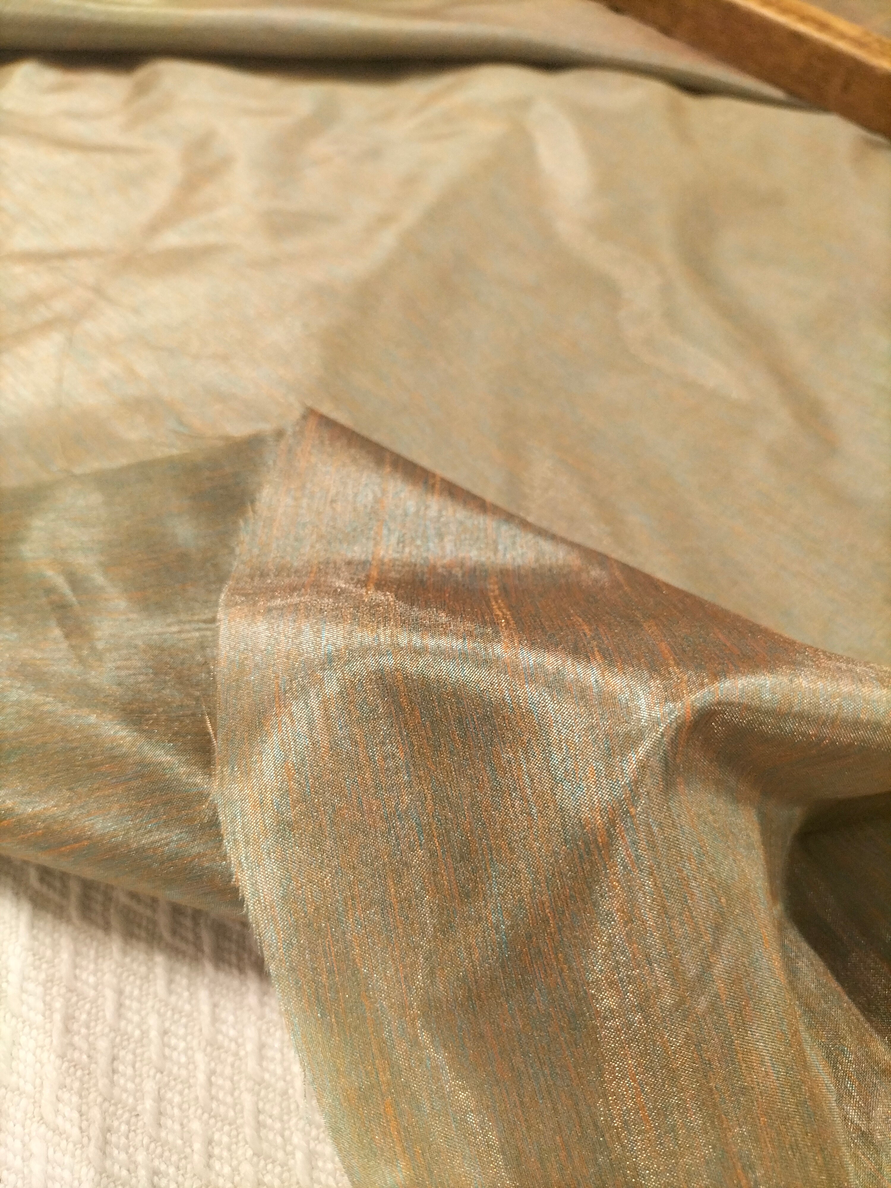 Tendone in organza cangiante verde ramato - alto 290