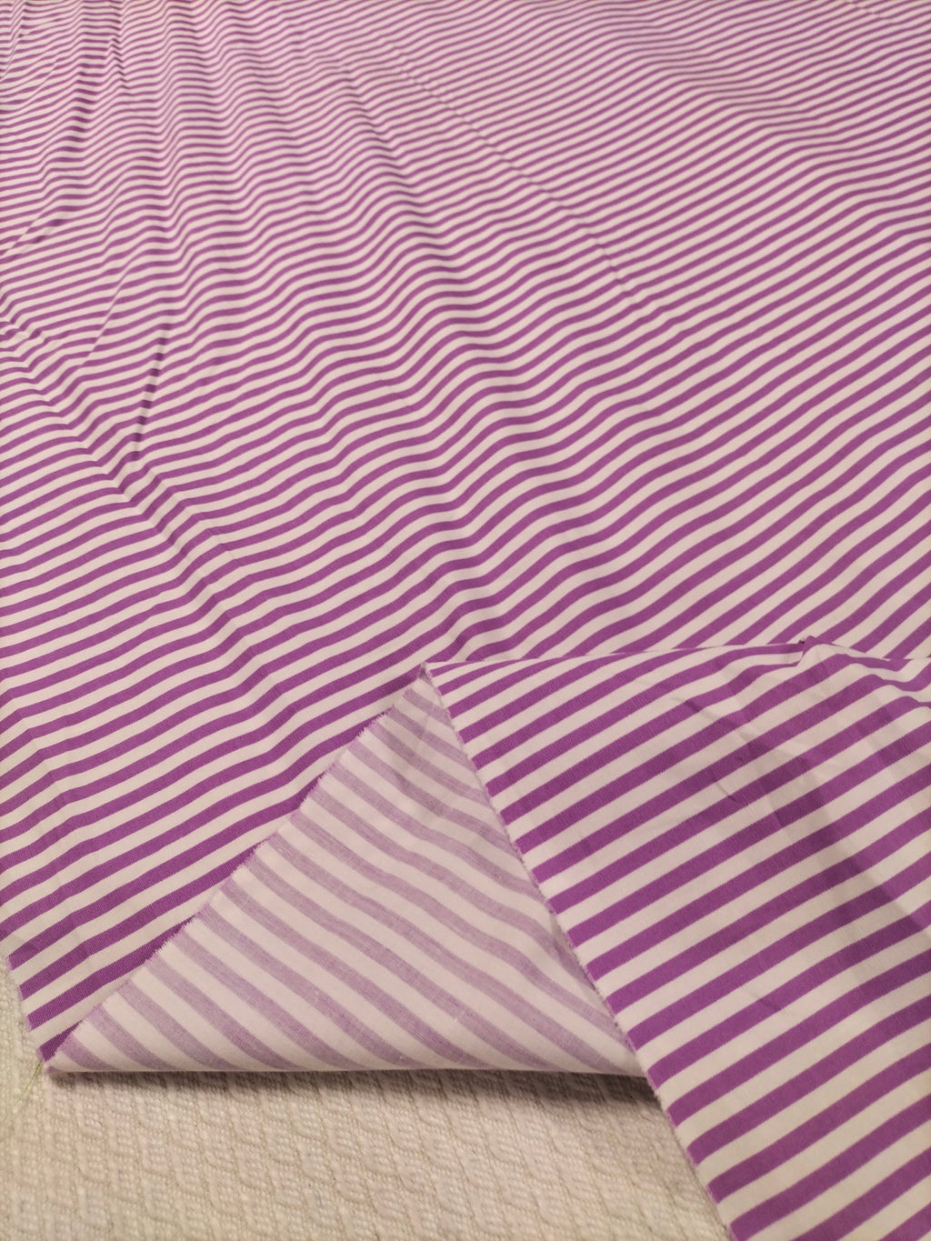 Cotone vintage dalla fantasia a righe viola