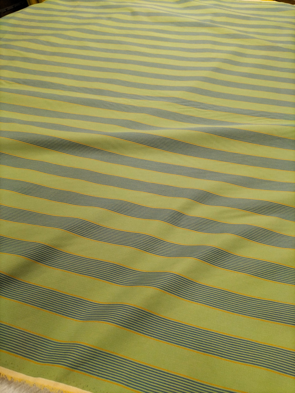 Cotone d'arredo dalla fantasia a righe verdi blu e gialle 200 x 145 cm