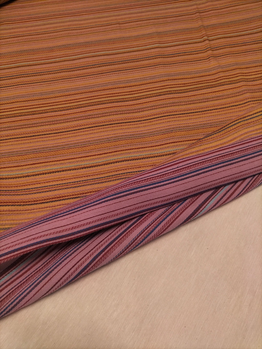 Tessuto d'arredo in doppia altezza