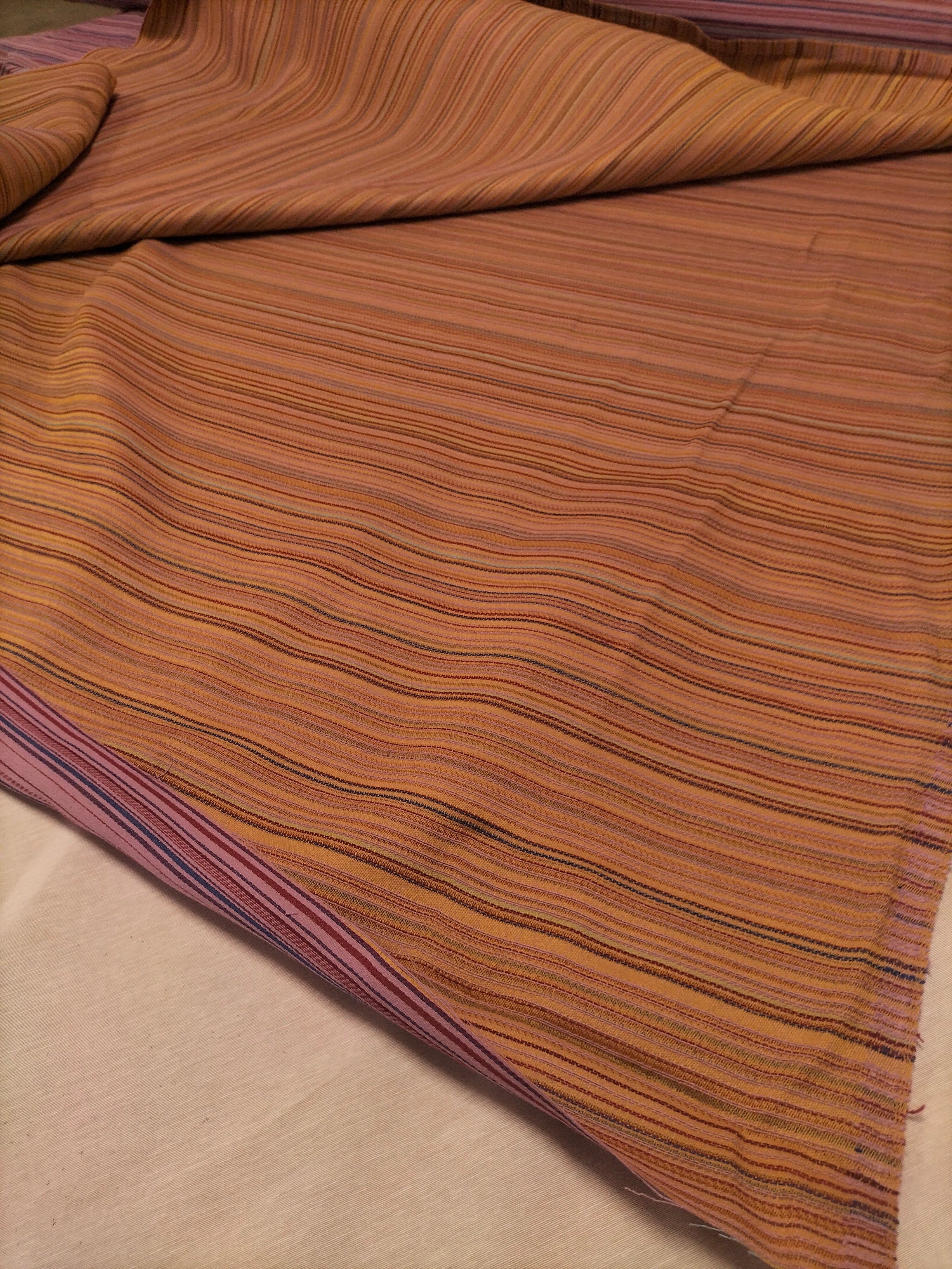 Tessuto d'arredo in doppia altezza