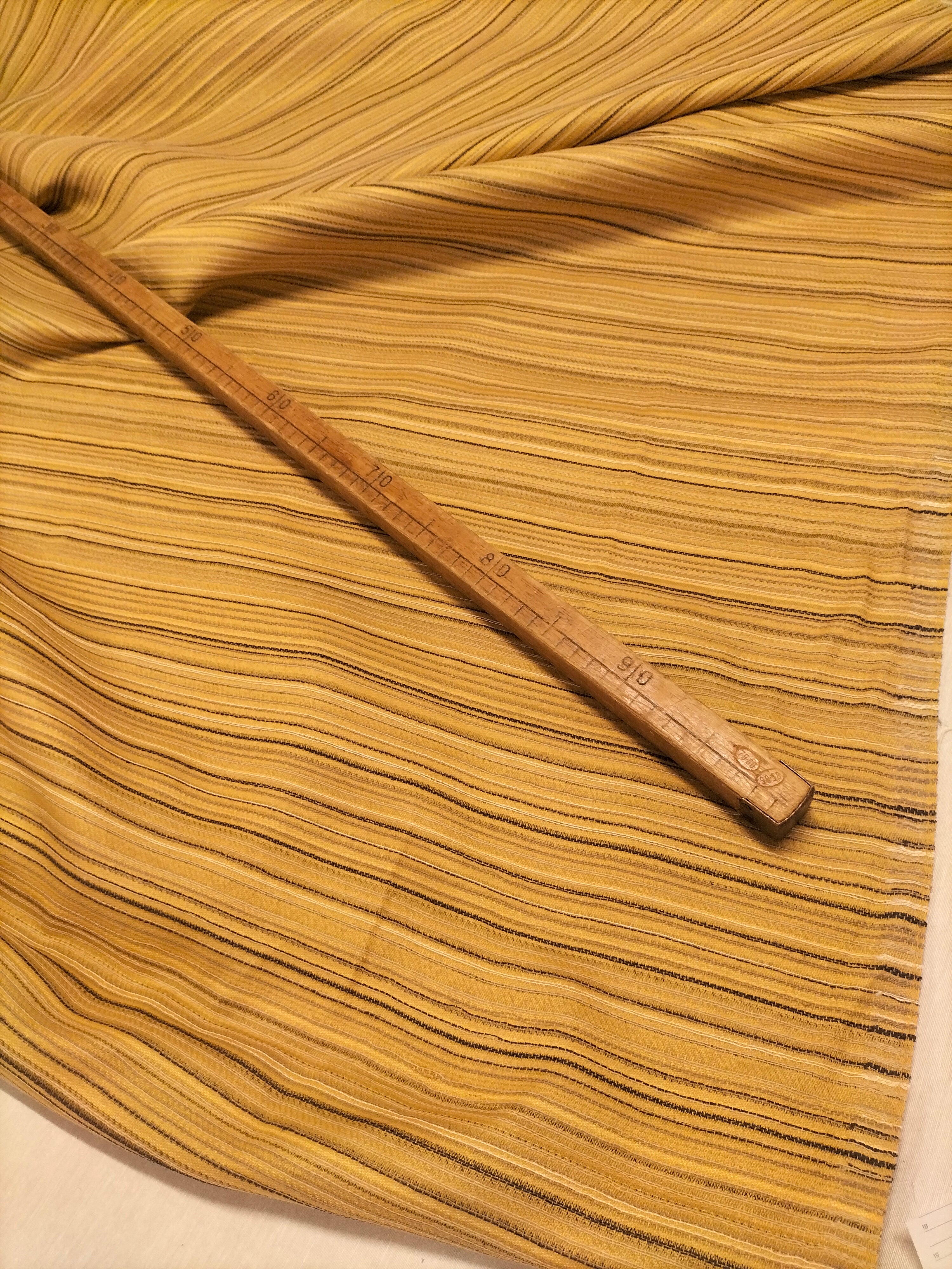 Tessuto d'arredo in doppia altezza