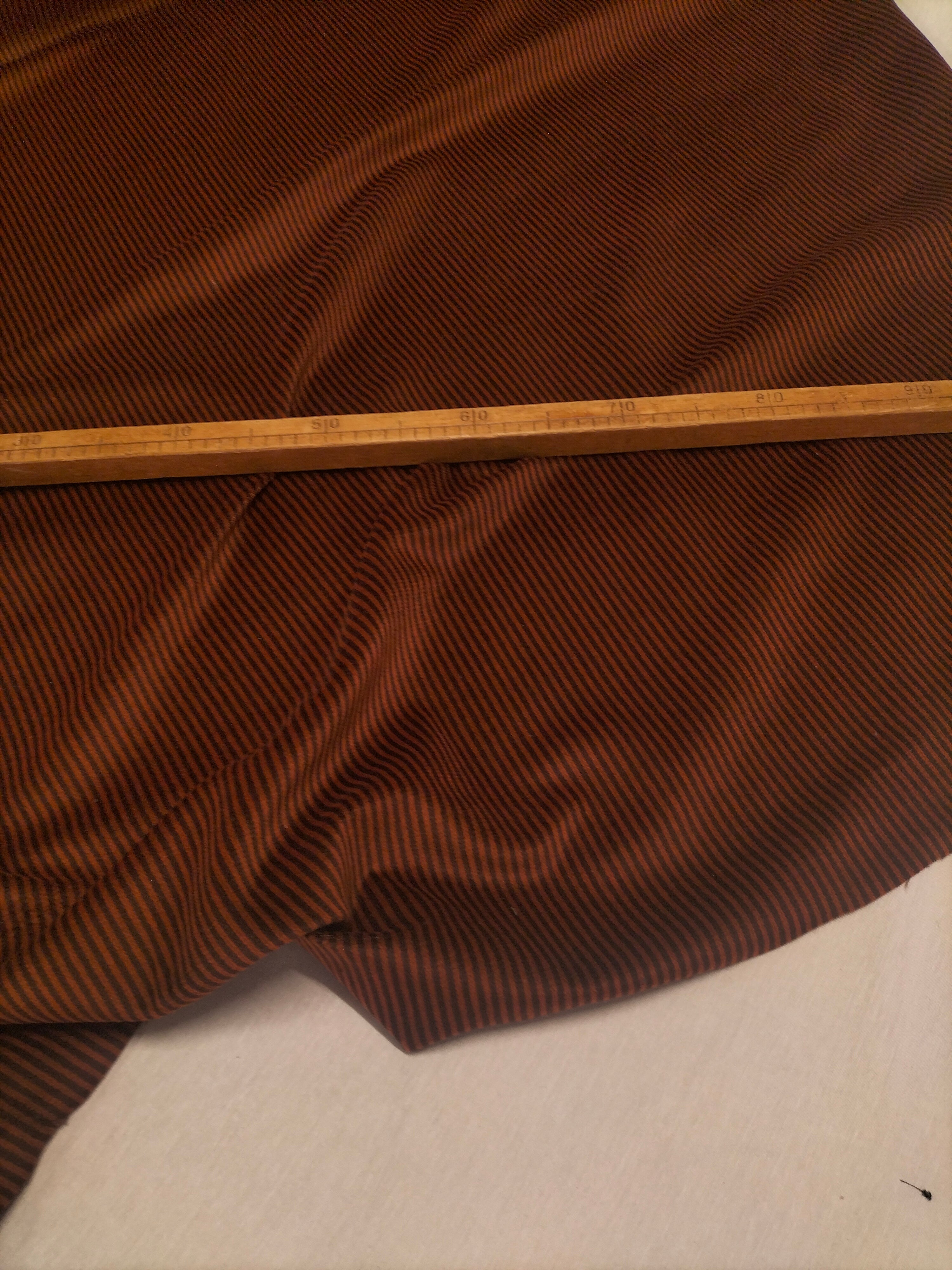 Pregiato velluto bordeaux a righe