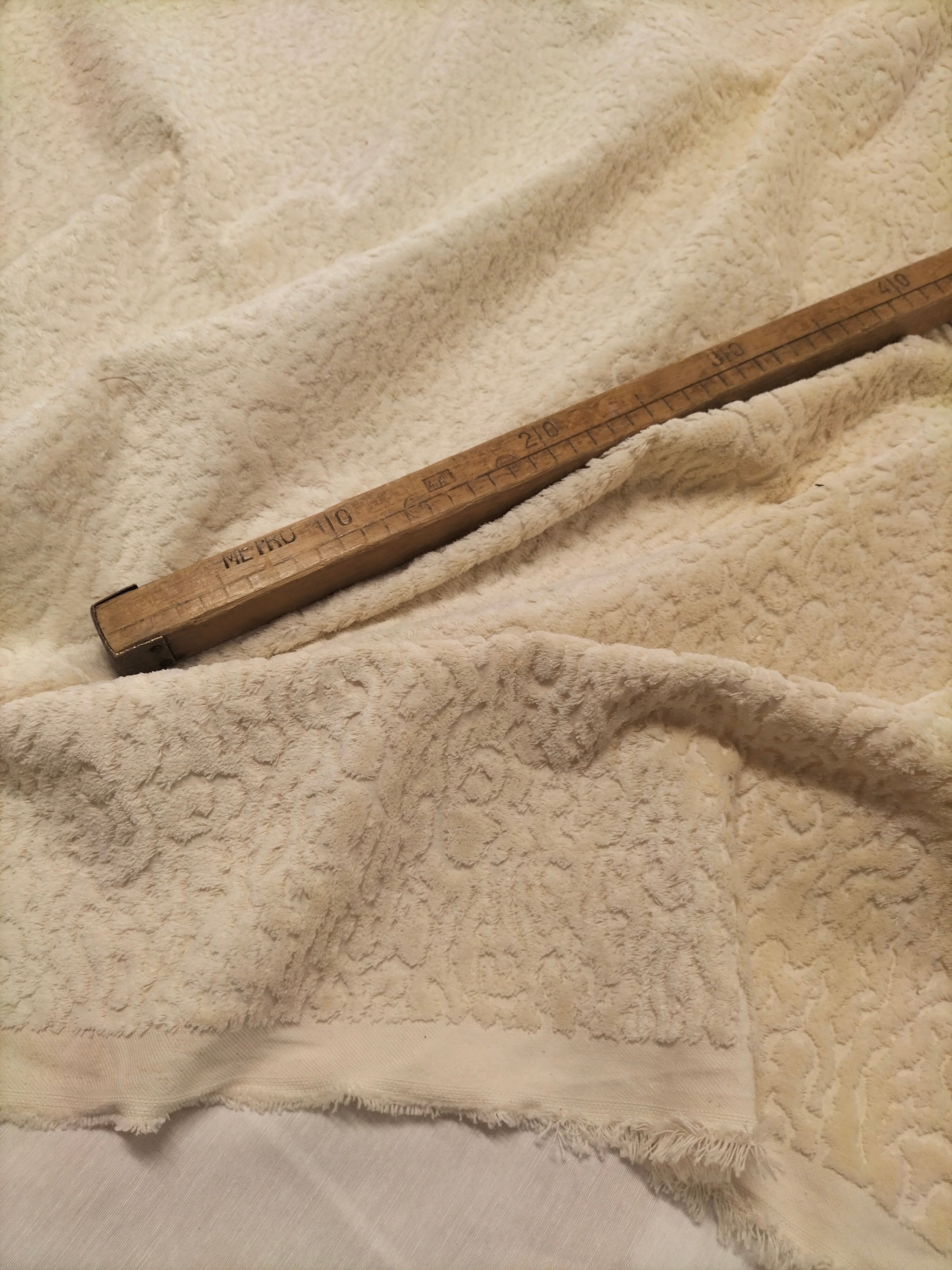 Pregiato velluto fantasia tono su tono