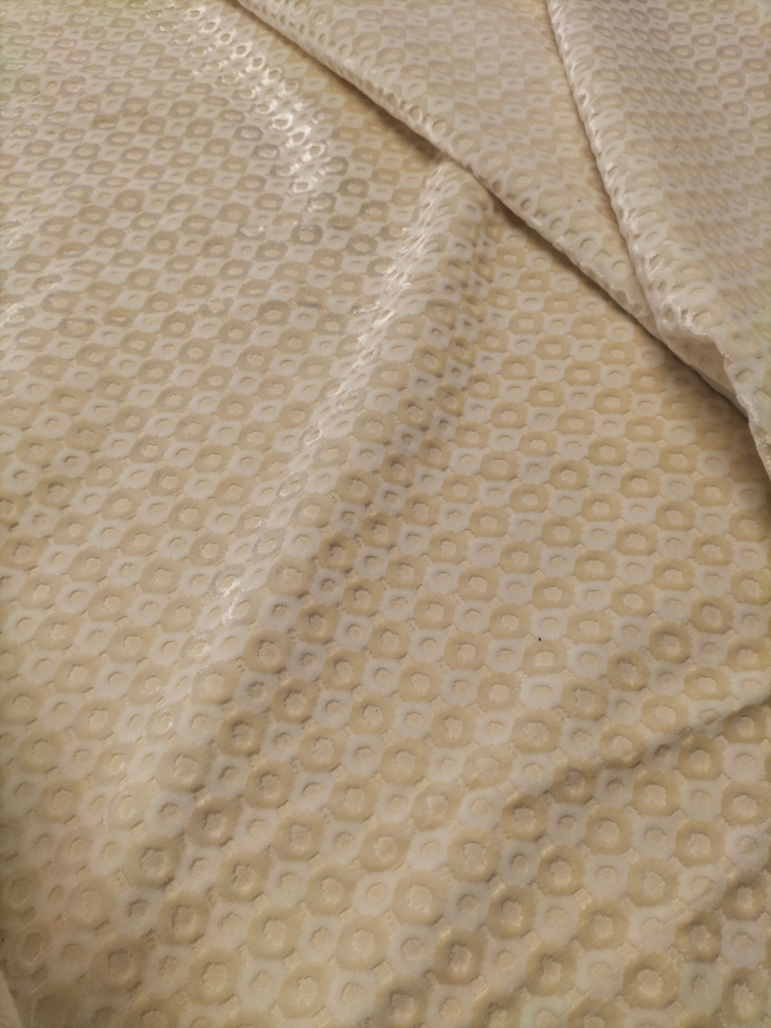 Pregiato velluto fantasia tono su tono a pois