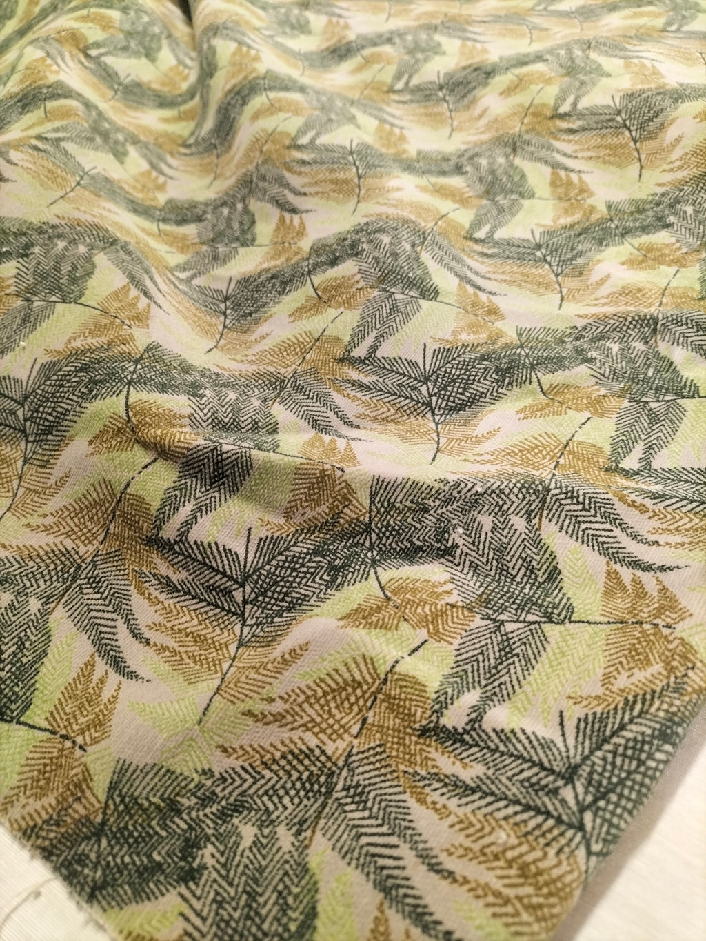 Pregiato velluto fantasia foliage