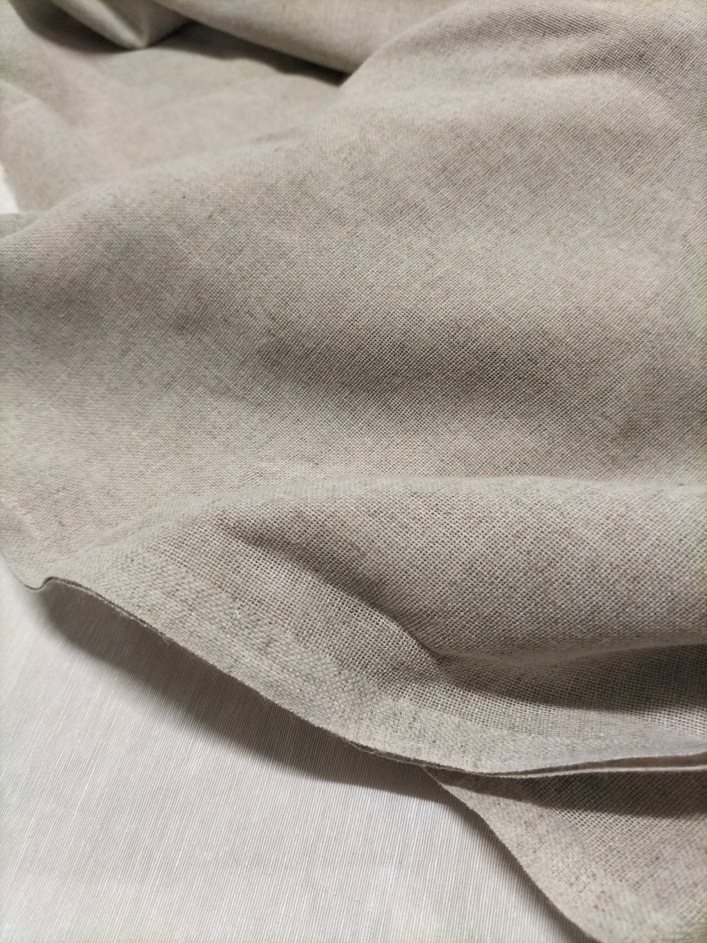 Pregiato tessuto grigio in misto lino alto 300cm