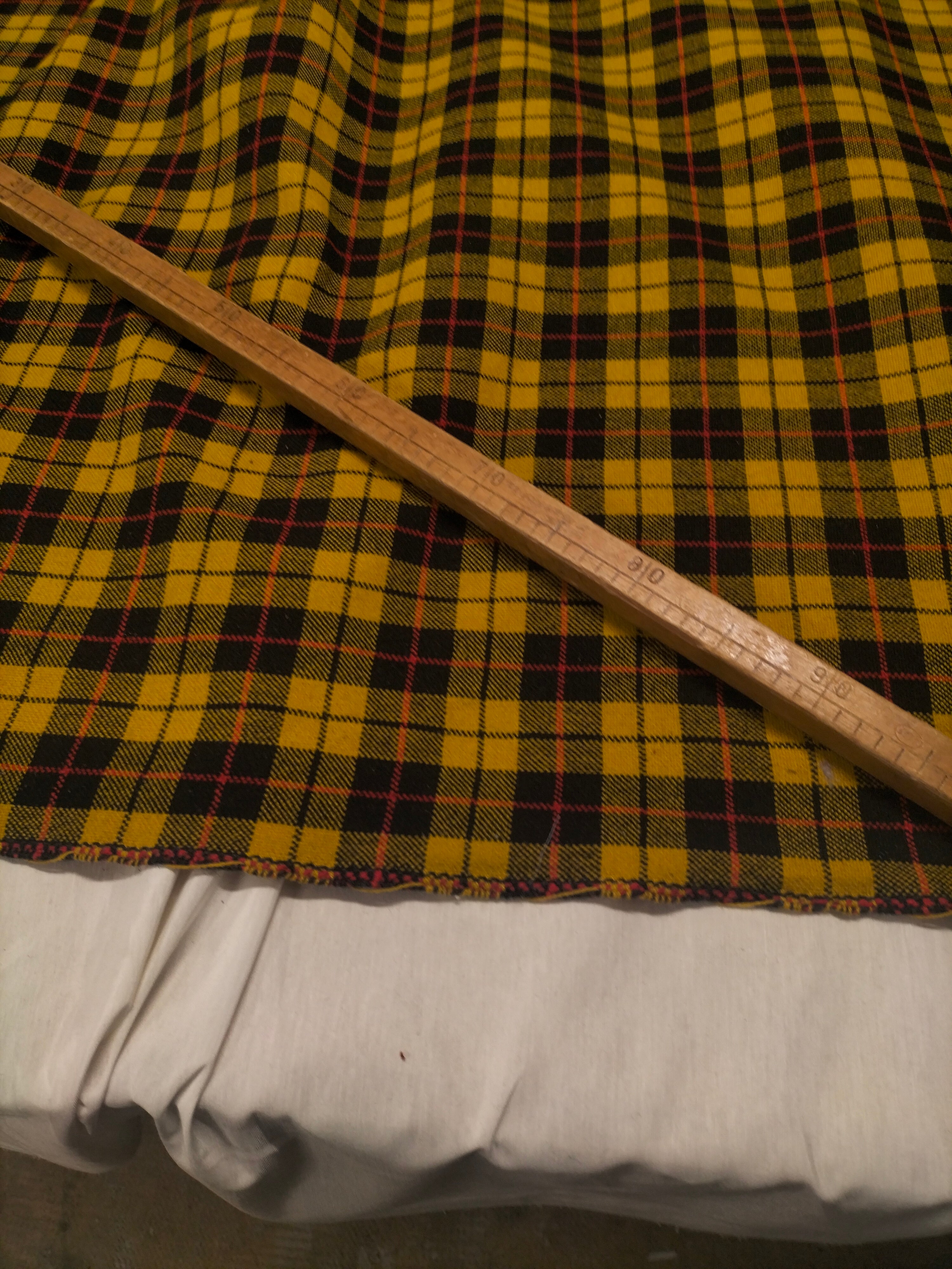 Tessuto d'arredo dalla fantasia scozzese gialla e blu