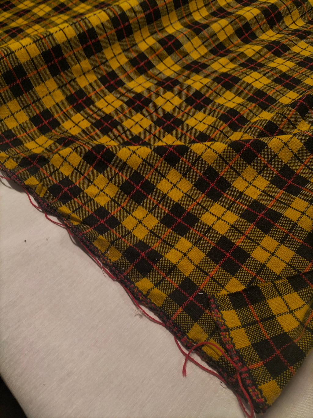 Tessuto d'arredo dalla fantasia scozzese gialla e blu