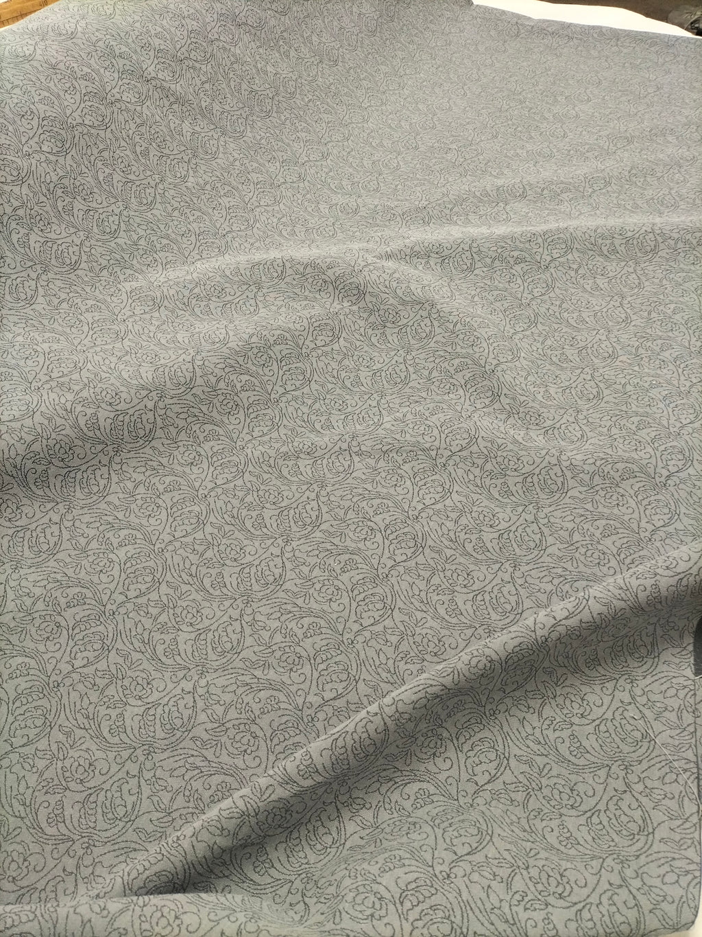 Tessuto d'arredo grigio in fantasia floreale - alto 310 cm